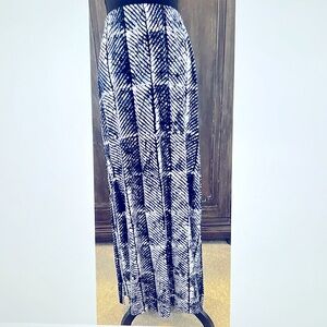 NWT Micheal Kors Stretch Rayon Maxi Skirt Blue 1X Side Slit Long